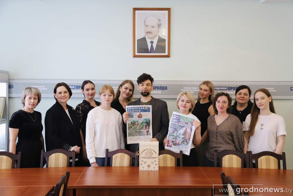Журналистская дипломатия: фотокорреспондент "Крымской газеты" Михаил Гладчук посетил редакцию "Гродненской правды" 