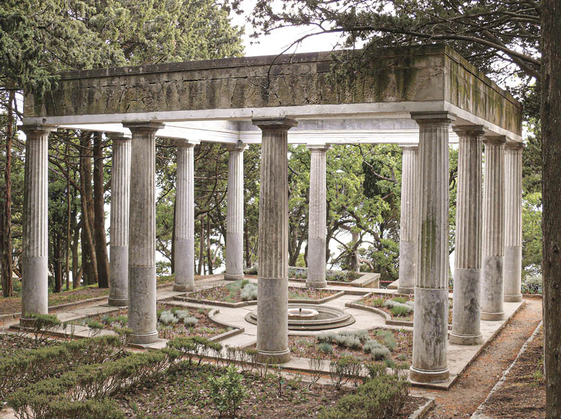 Иван Коваленко 5-2беседка.jpg