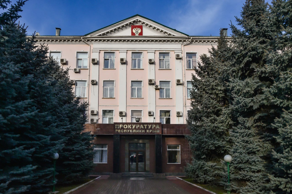 Наркоботаник из Алушты попался на попытке сбить полкило каннабиса