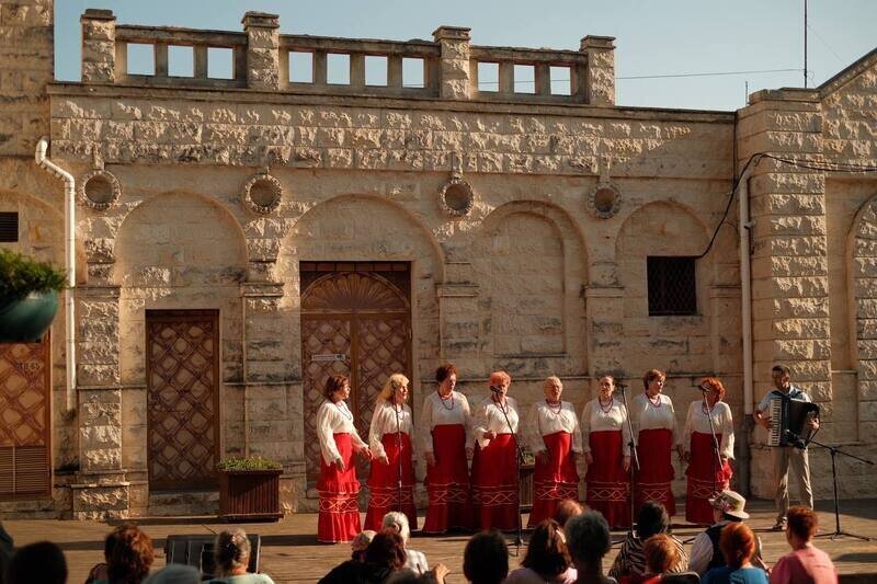 Глава Крыма рассказал о возрождении, популяризации и развитии национальных культур