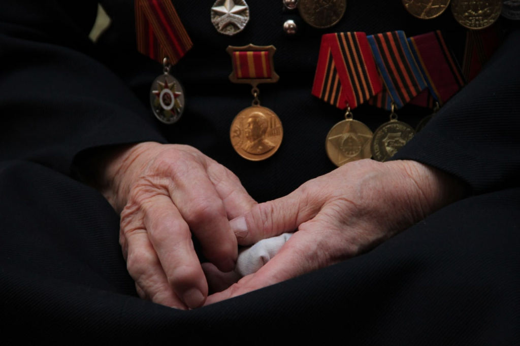 В Крыму ветераны Великой Отечественной войны начали получать выплаты к 80-летию Победы