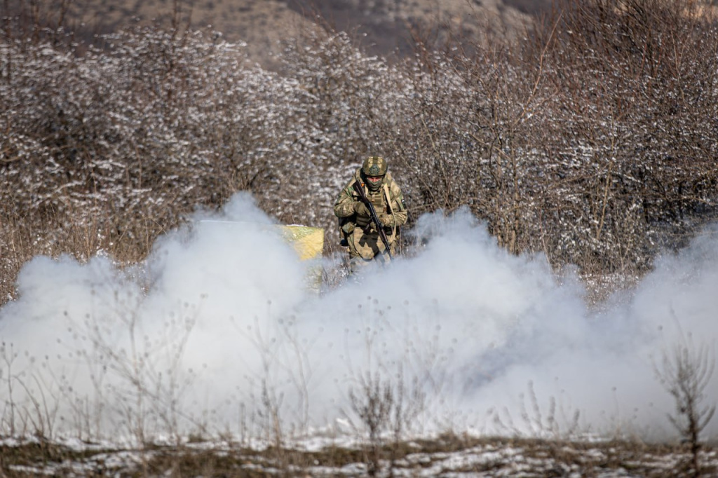 Крымчан приглашают на службу по контракту