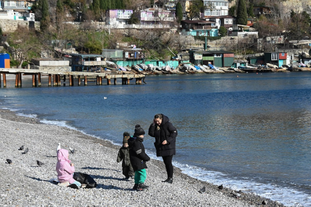 Крымчан приглашают принять участие в фотоконкурсе ко Дню многодетной семьи
