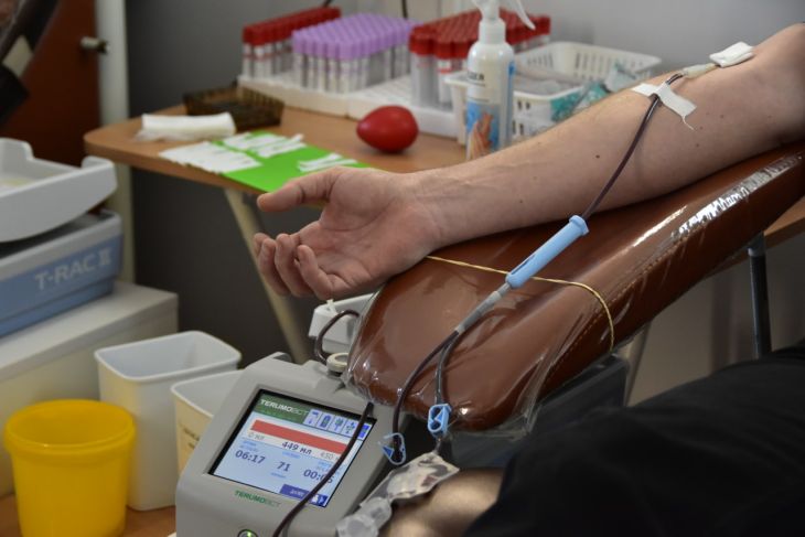 Сотрудники медиахолдинга "Крымская газета" стали донорами крови в Симферополе