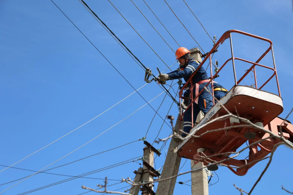 В Симферополе модернизируют и восстановят освещение на 90 улицах 