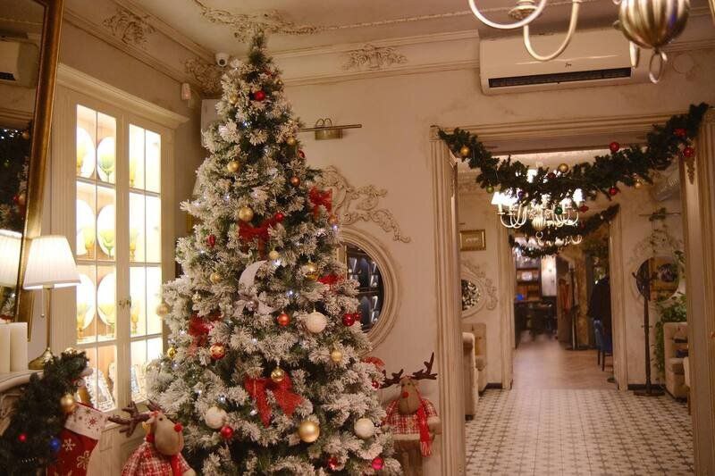 "Идеальные" праздники — это миф: психотерапевт посоветовала, как отпраздновать Новый год