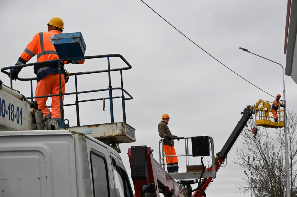 В Крыму восстановят 244 км линий электропередач: список населённых пунктов