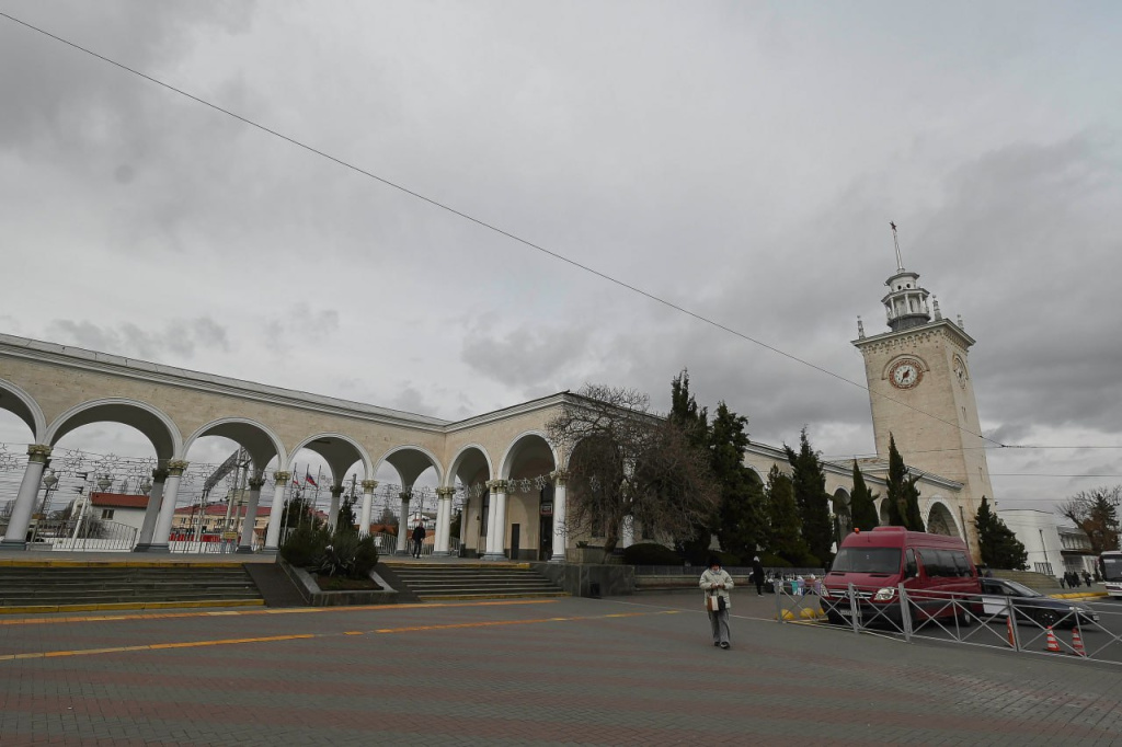 В Симферополе задержан подозреваемый в краже рюкзака у уснувшей пассажирки