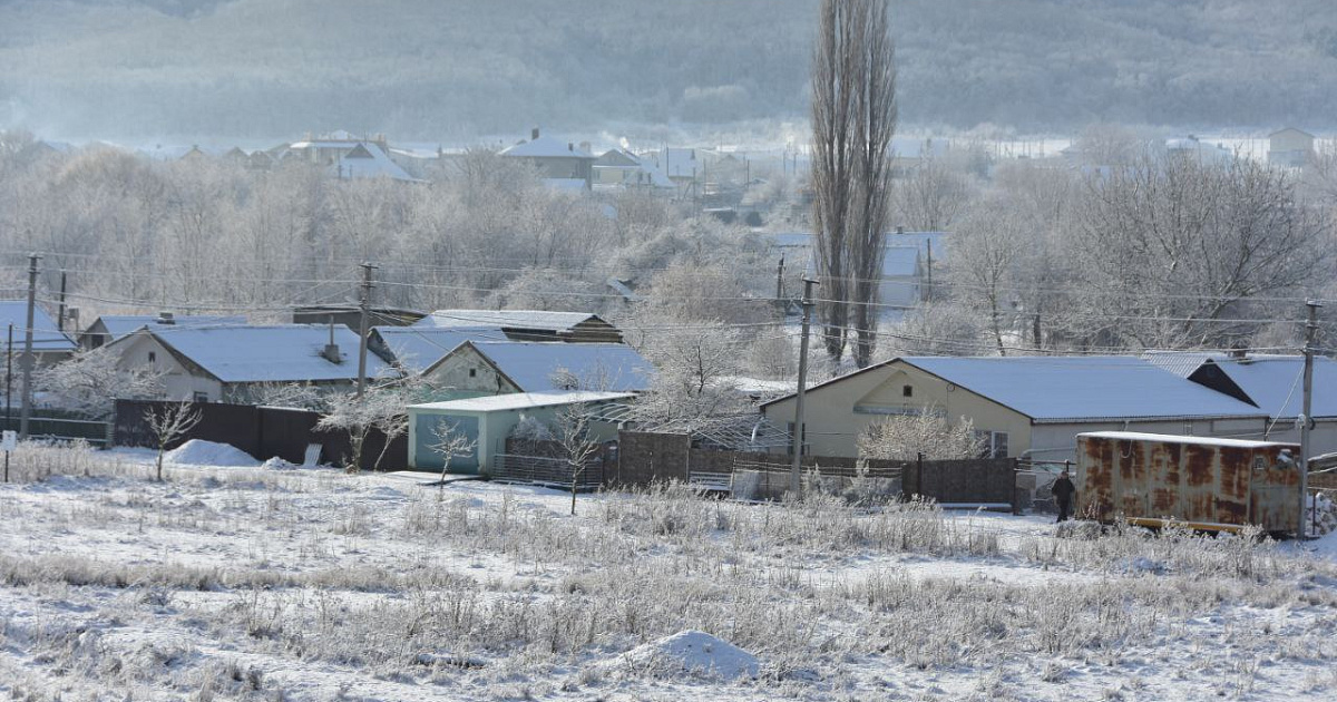 снег в крыму 2023. снежный город. ялта зимой. снег в симферополе. снегопад.